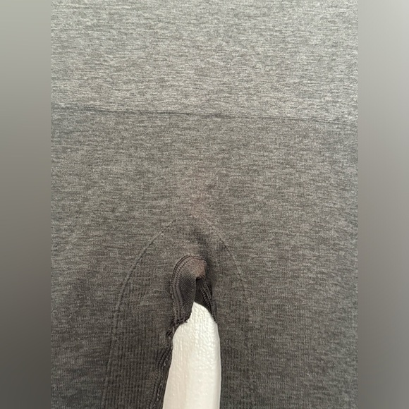 BLANQI Sport Support Dark Gray Hipster Cuffed Athletic Leggings​ - Picture 5 of 7